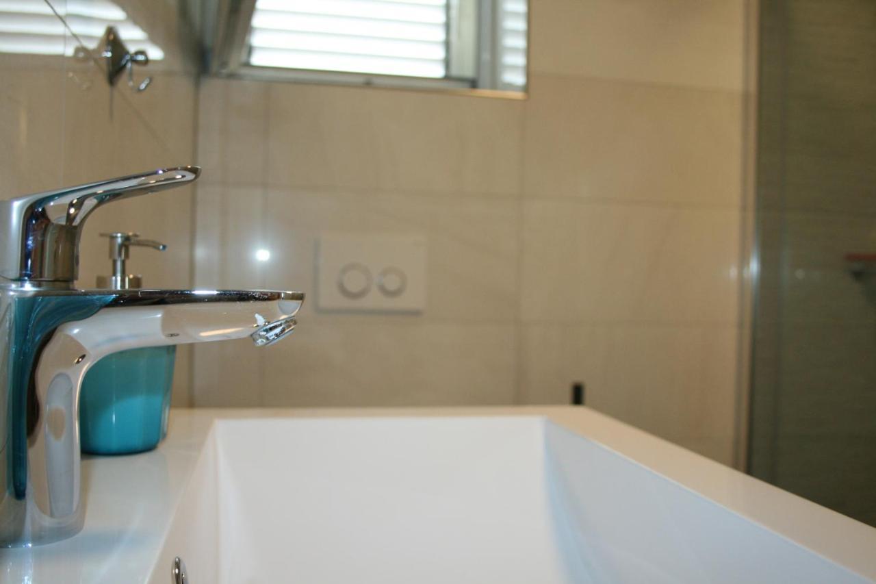 White Anchor Apartment โวดีเซ ภายนอก รูปภาพ
